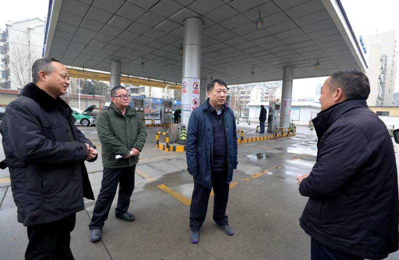 市長(cháng)張君毅一行看望慰問(wèn)燃氣工作人員